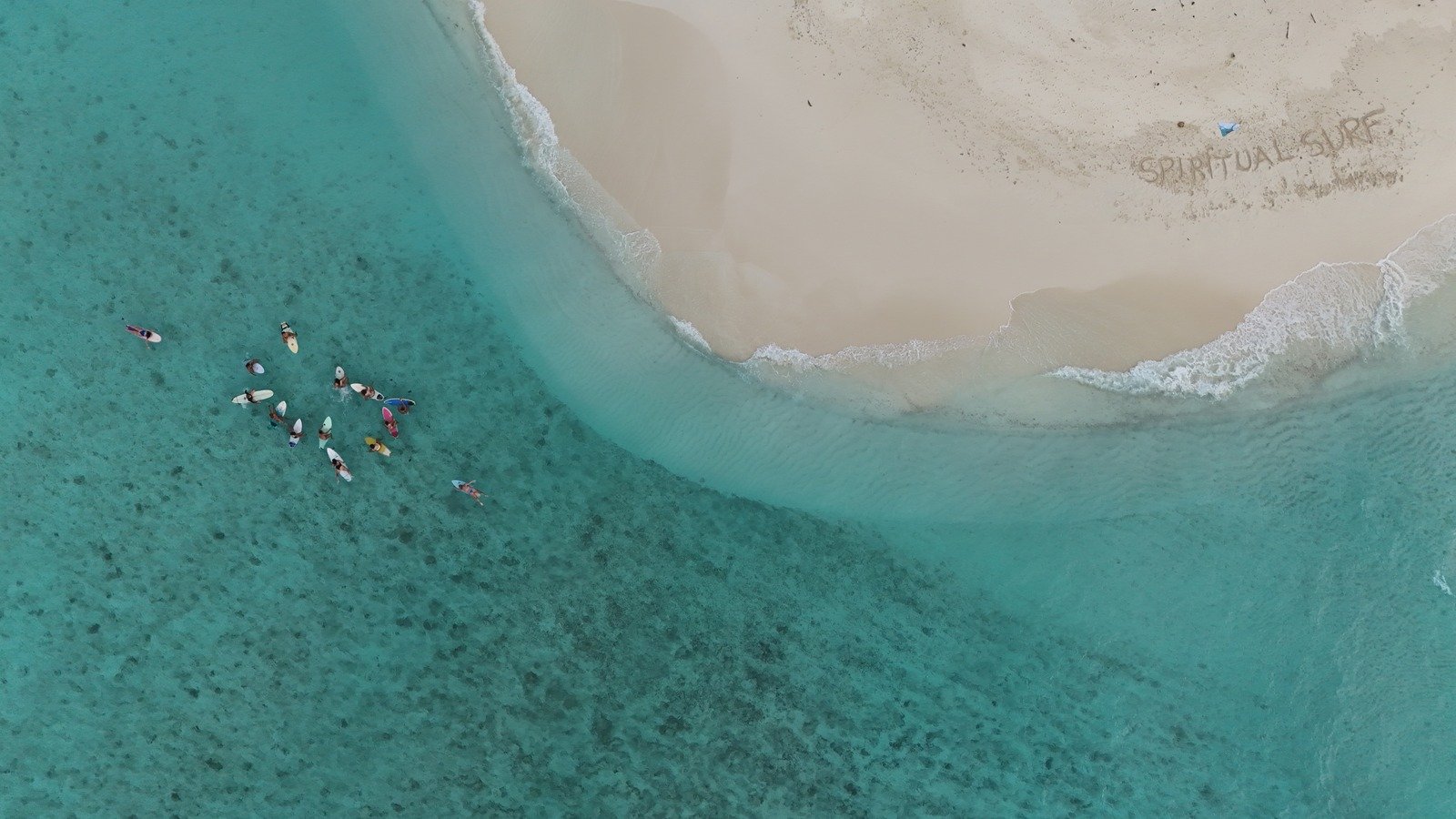 Surf-nas-maldivas-surf-para-mulheres-trip-life-style-de-viagens-em-grupo-de-mulheres10