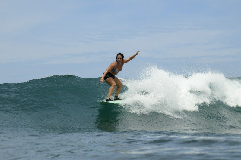 Surf-nas-maldivas-surf-para-mulheres-trip-life-style-de-viagens-em-grupo-de-mulheres6