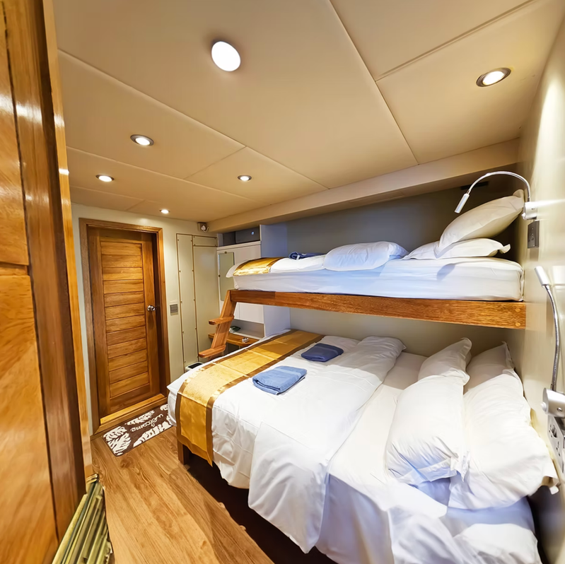 Surf-nas-maldivas-surf-para-mulheres-trip-life-style-de-viagens-em-grupo-de-mulheres7