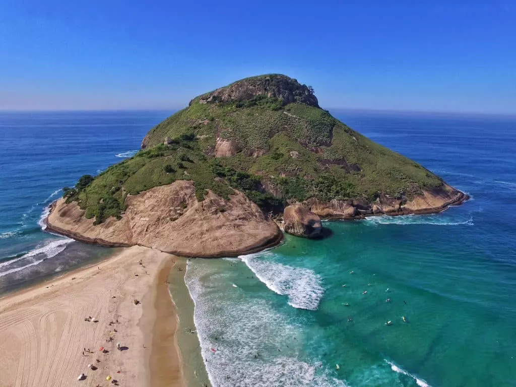 Surf-para-mulheres-rio-de-janeiro-praia-da-macumba3